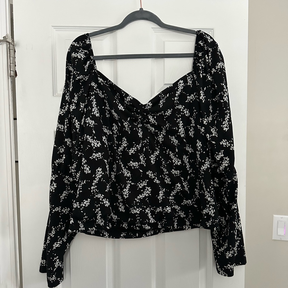 A+nthropologie Black and White Floral Top